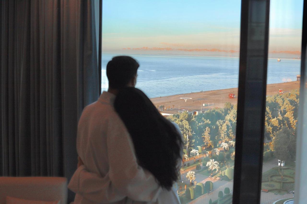 Miramar Luxury Residences บาทูมิ ภายนอก รูปภาพ View from the Dead Sea