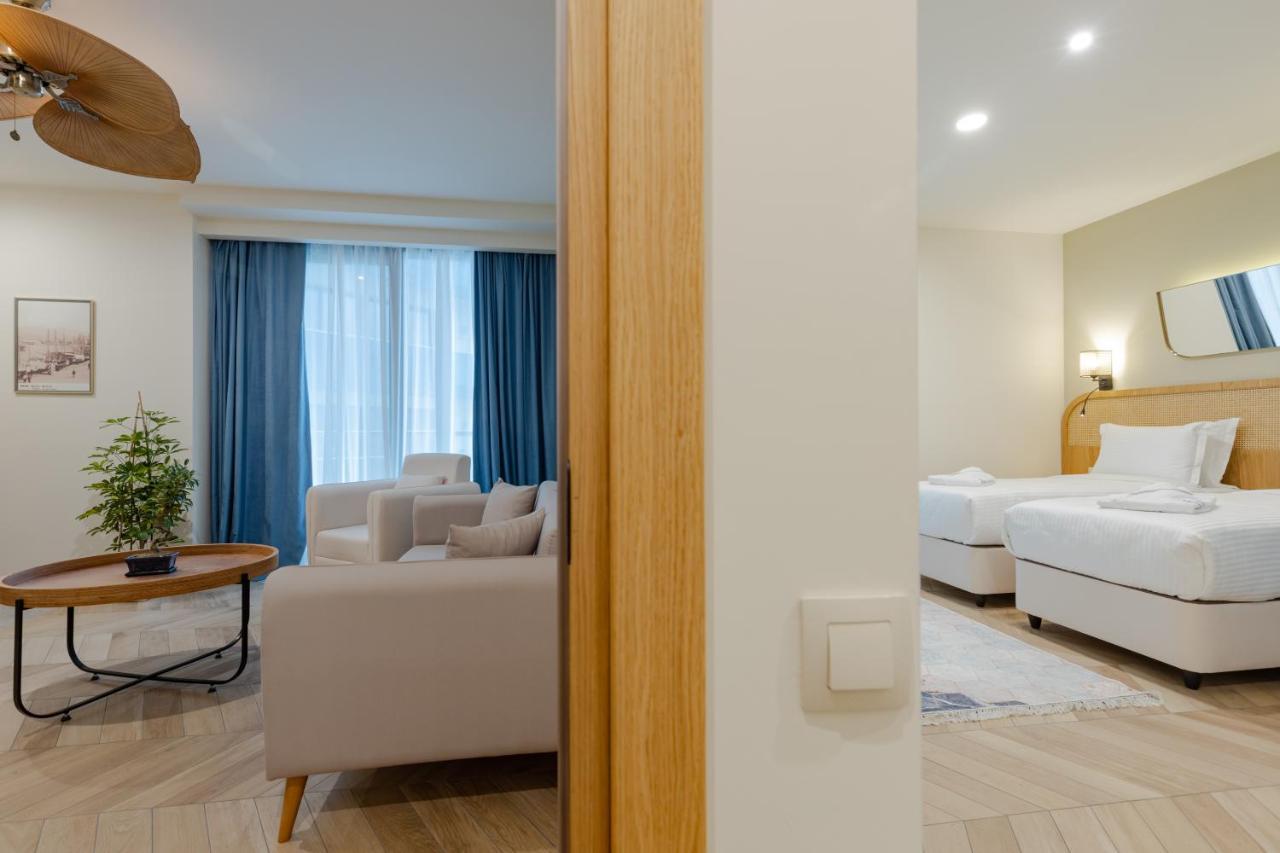 Miramar Luxury Residences บาทูมิ ภายนอก รูปภาพ Family Suite