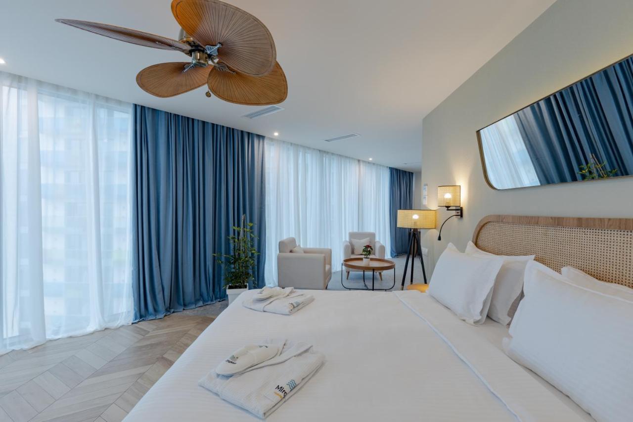 Miramar Luxury Residences บาทูมิ ภายนอก รูปภาพ Deluxe Room