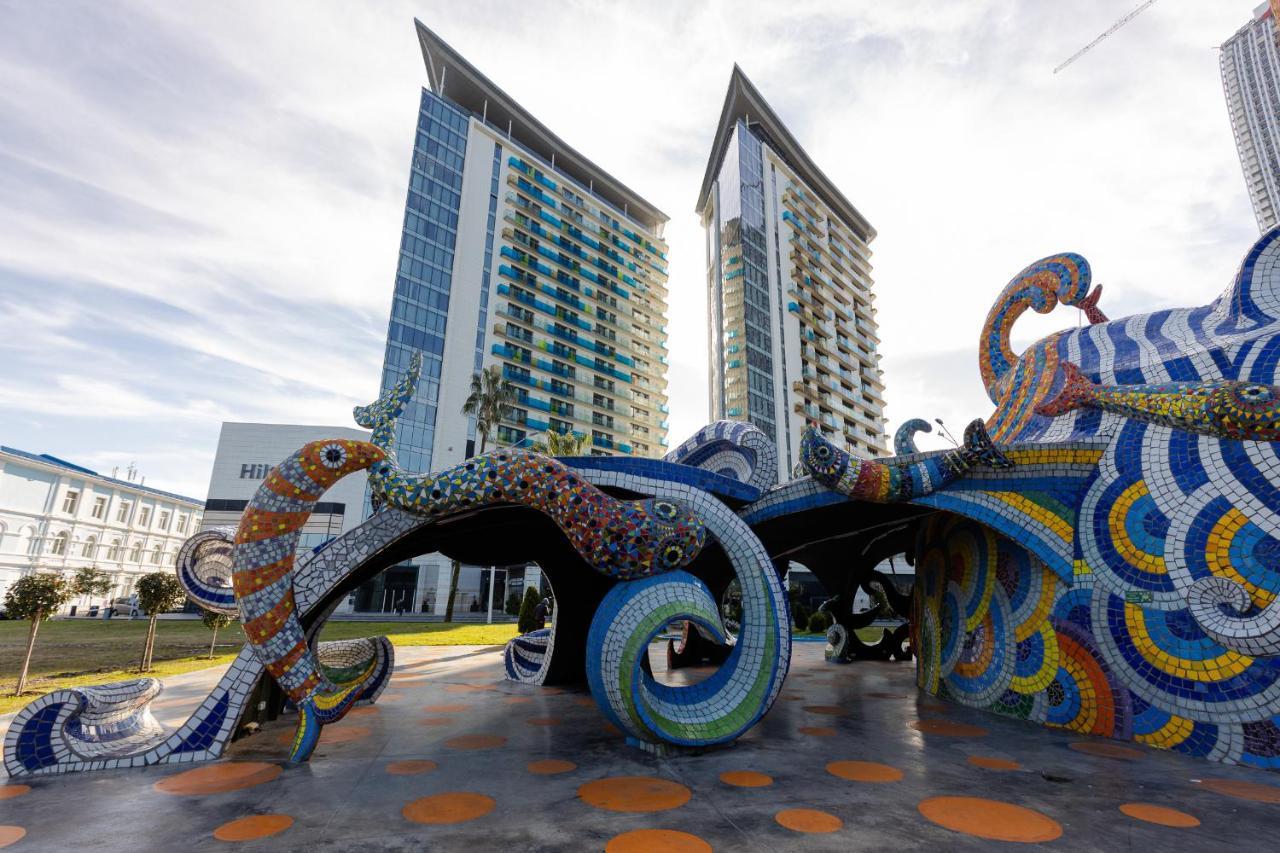 Miramar Luxury Residences บาทูมิ ภายนอก รูปภาพ The Oceanside Pier