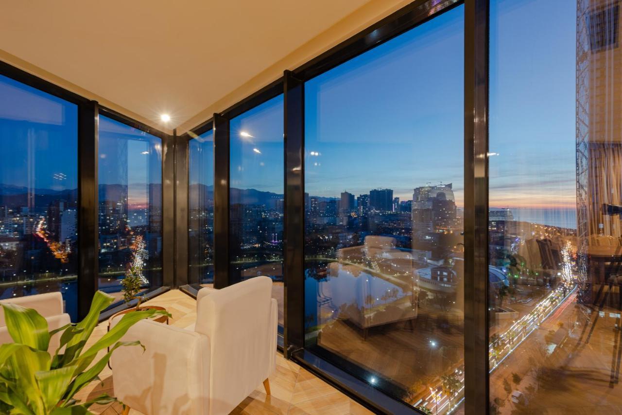 Miramar Luxury Residences บาทูมิ ภายนอก รูปภาพ View from a penthouse apartment