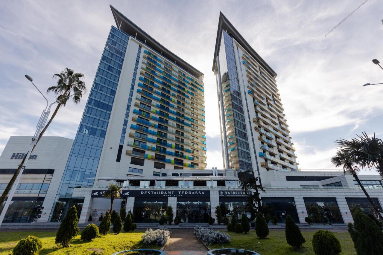 Miramar Luxury Residences บาทูมิ ภายนอก รูปภาพ Residential complex in Varvarovski Boulevard