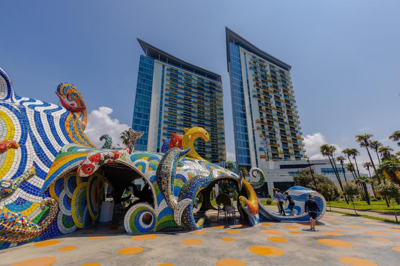 Miramar Luxury Residences บาทูมิ ภายนอก รูปภาพ The park